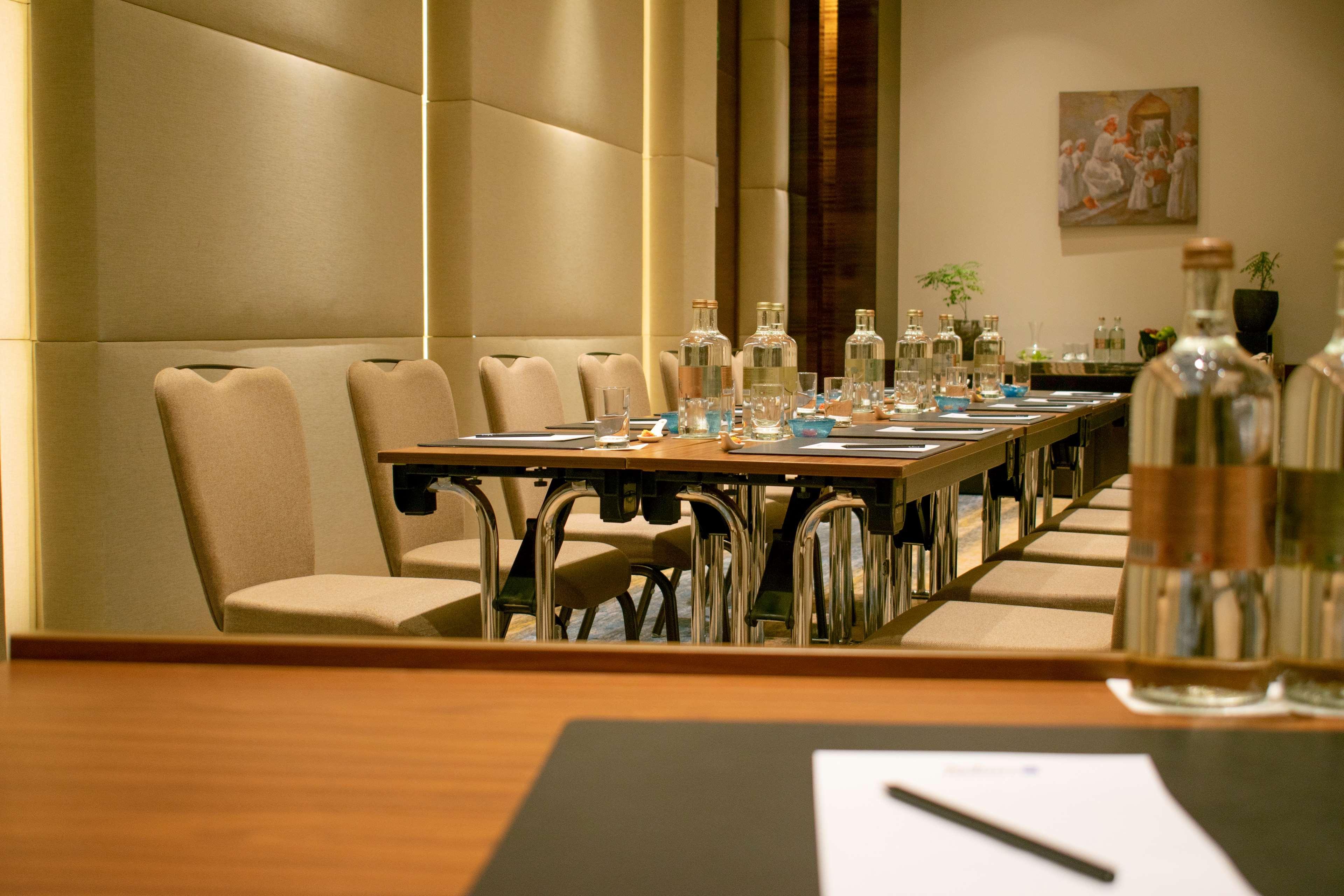 Radisson Blu Hotel, Ajman Exterior photo Meeting room