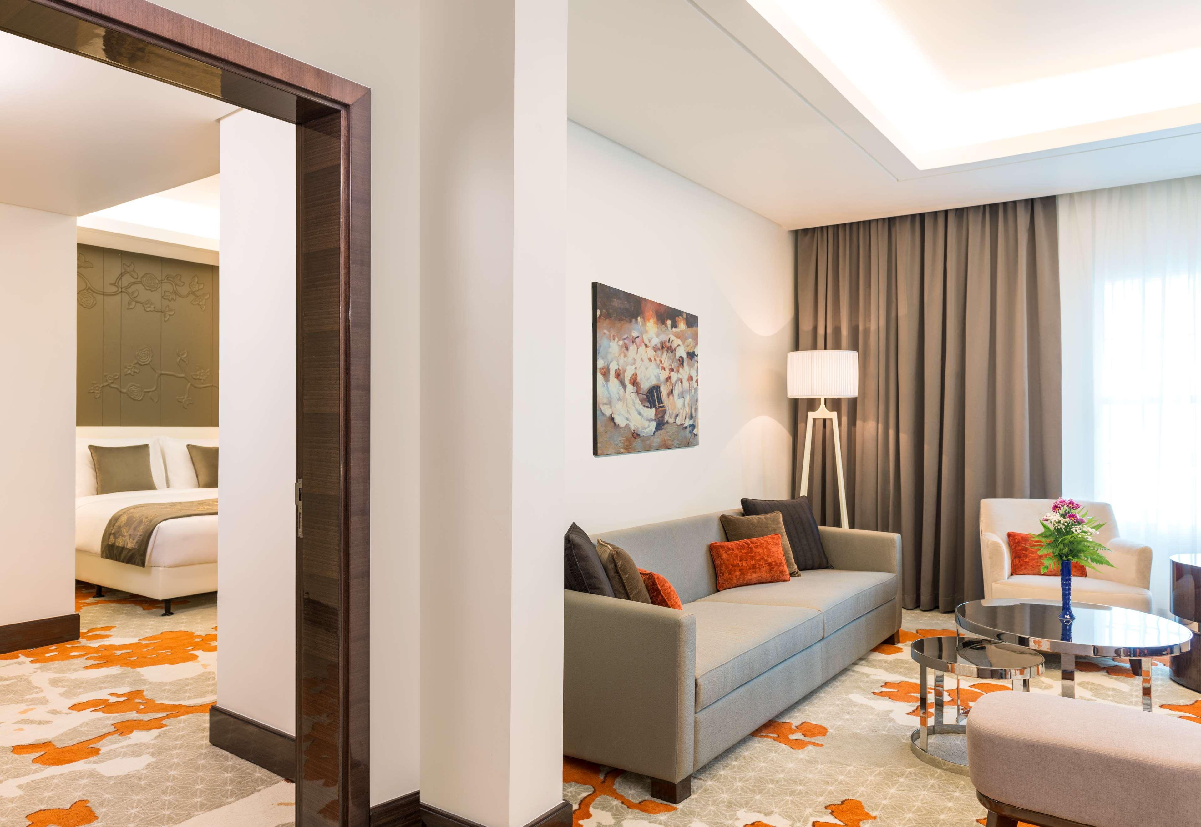 Radisson Blu Hotel, Ajman Exterior photo Suite