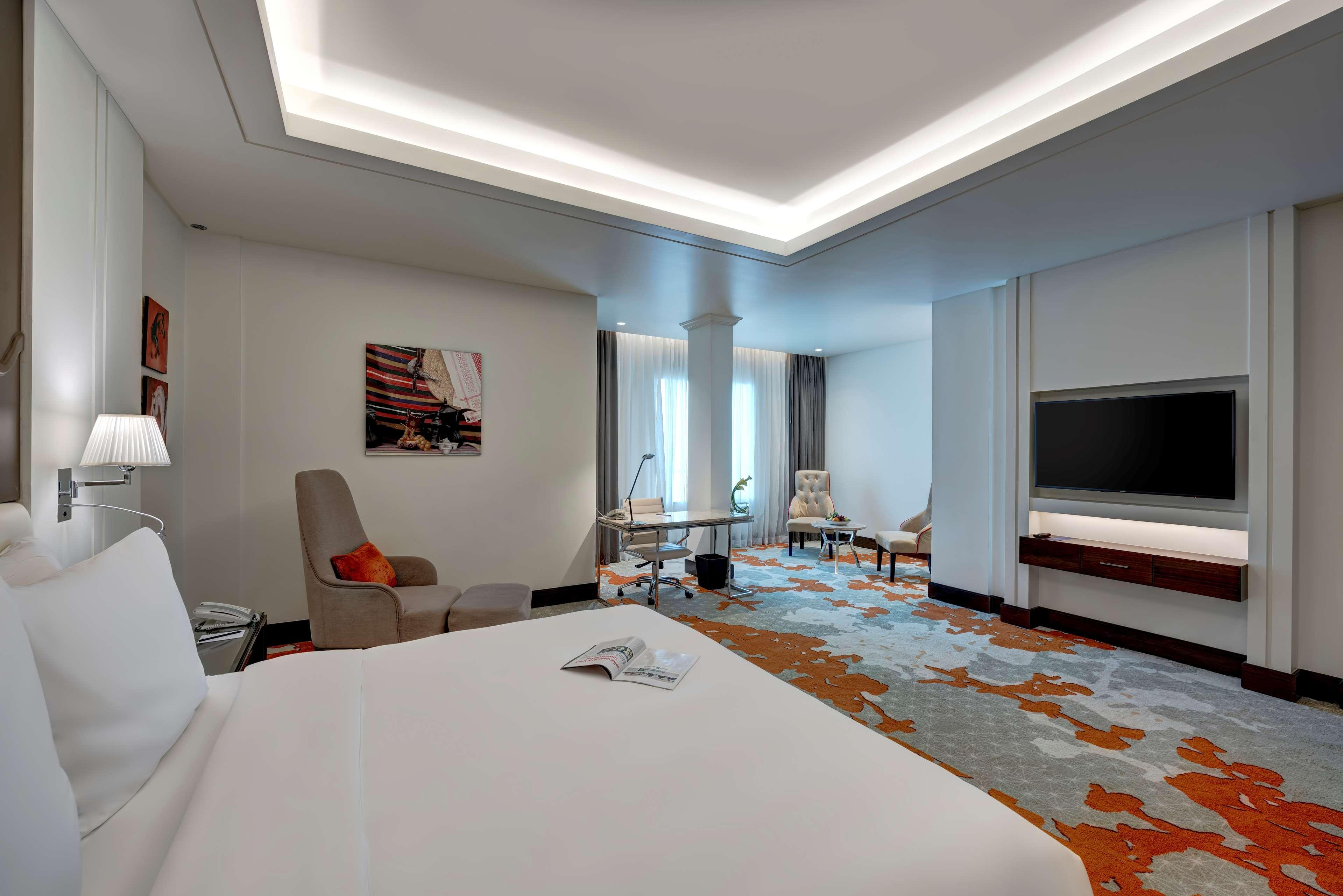 Radisson Blu Hotel, Ajman Exterior photo Suite