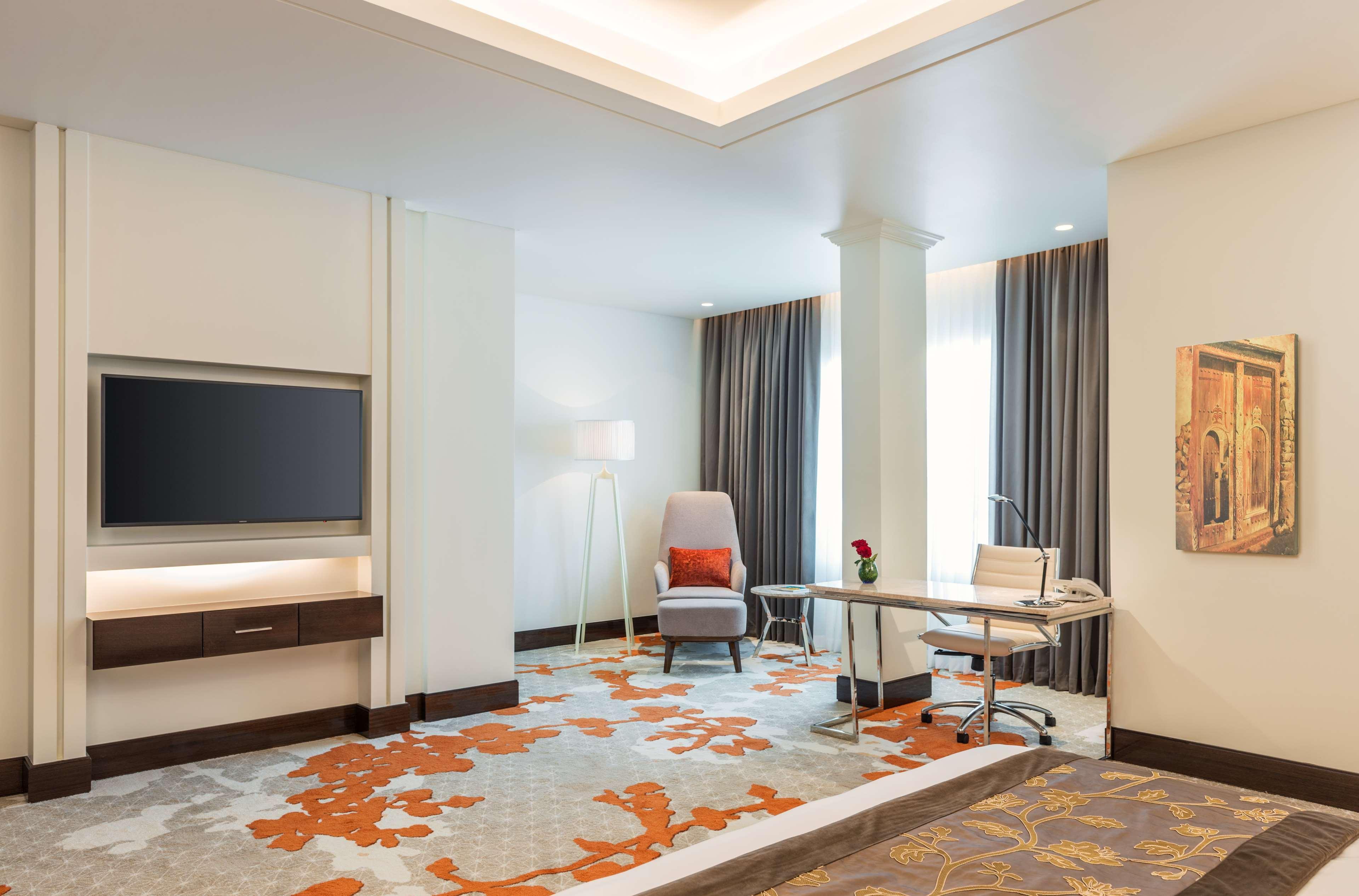 Radisson Blu Hotel, Ajman Exterior photo A room at the hotel