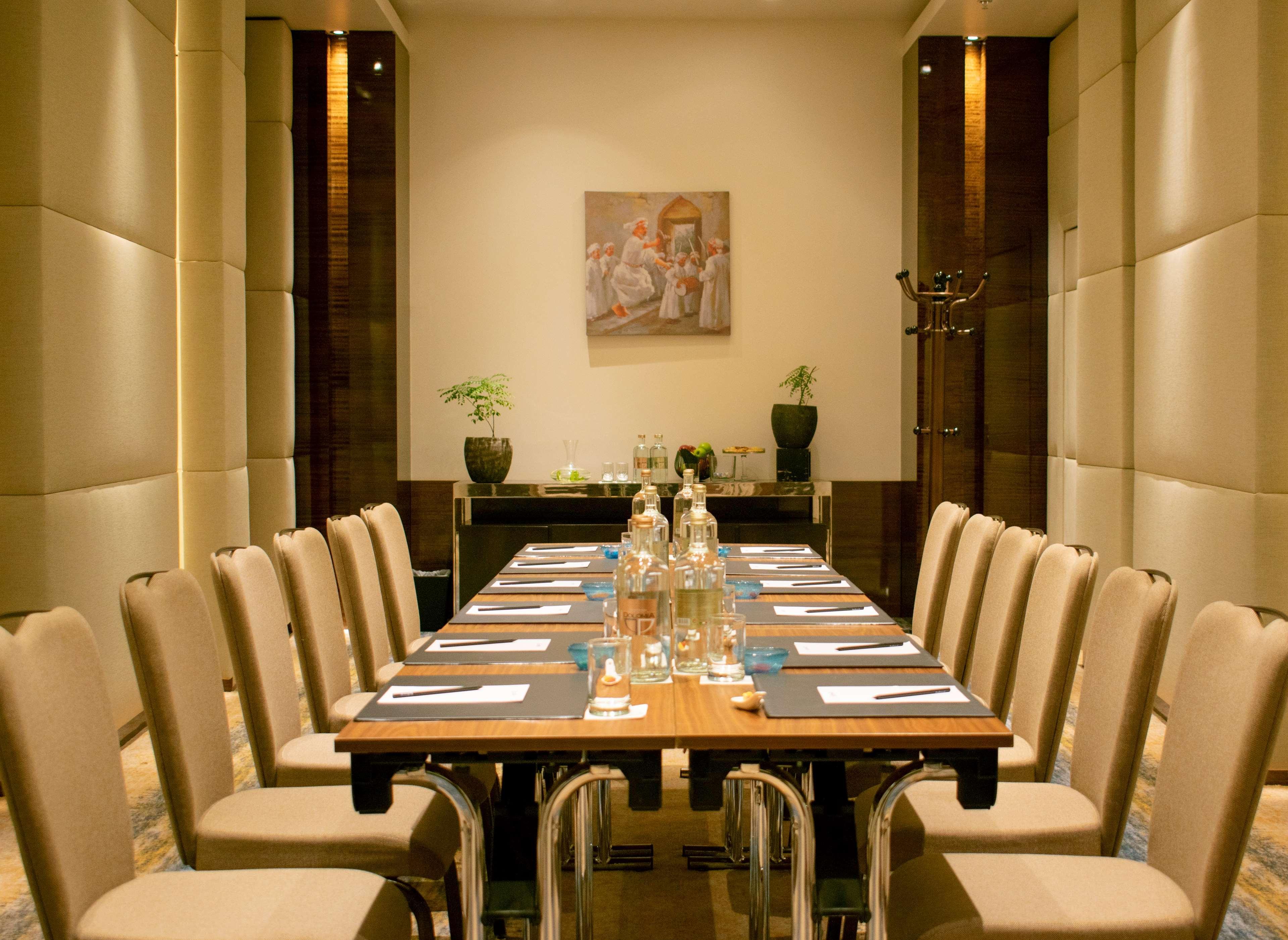 Radisson Blu Hotel, Ajman Exterior photo Meeting room
